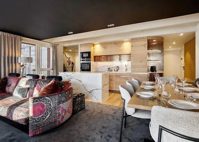 Luxurious Apartment With Ski-In And Out Access In Centre 瓦托伦斯照片